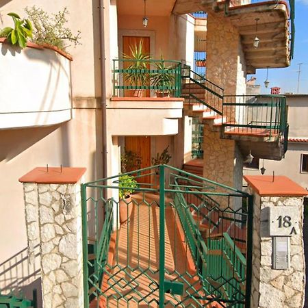 شقة La Casa Di Marilena تاورمينا المظهر الخارجي الصورة
